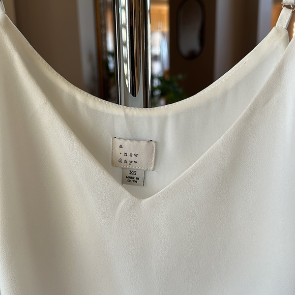 A New Day Cream Tank - Picture 2 of 4
